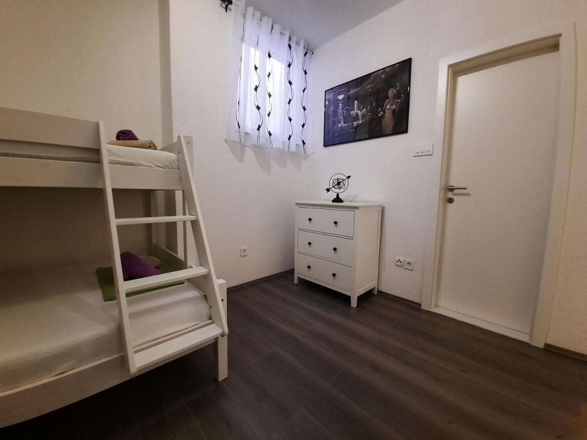 Appartement Apartman The Godfather à Makarska Extérieur photo